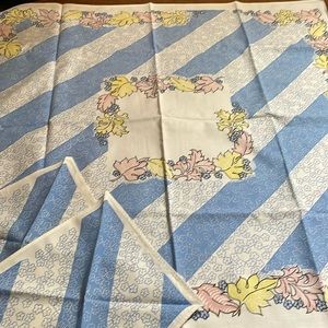 40’s Vintage Table Cloth Napkins Set Spring Flowers Pristine blue, pink, yellow
